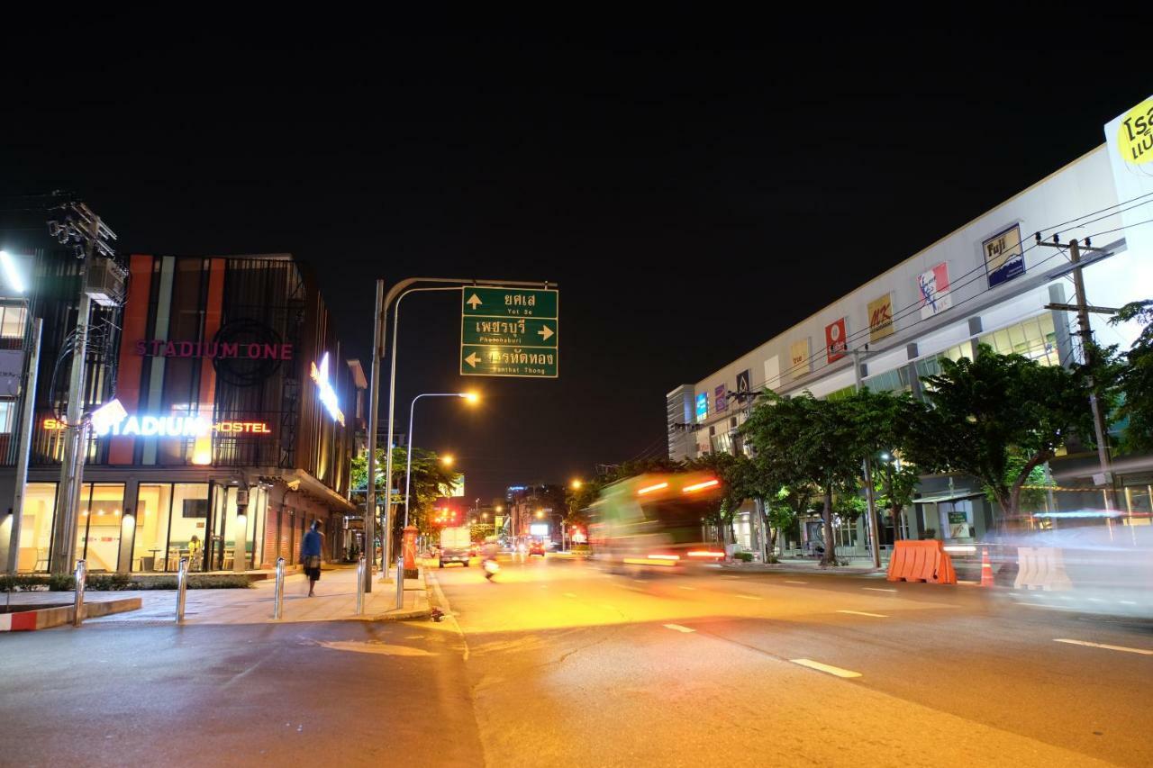 Siam Stadium Hostel Bangkok Zewnętrze zdjęcie