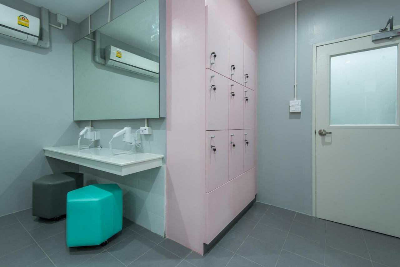Siam Stadium Hostel Bangkok Zewnętrze zdjęcie